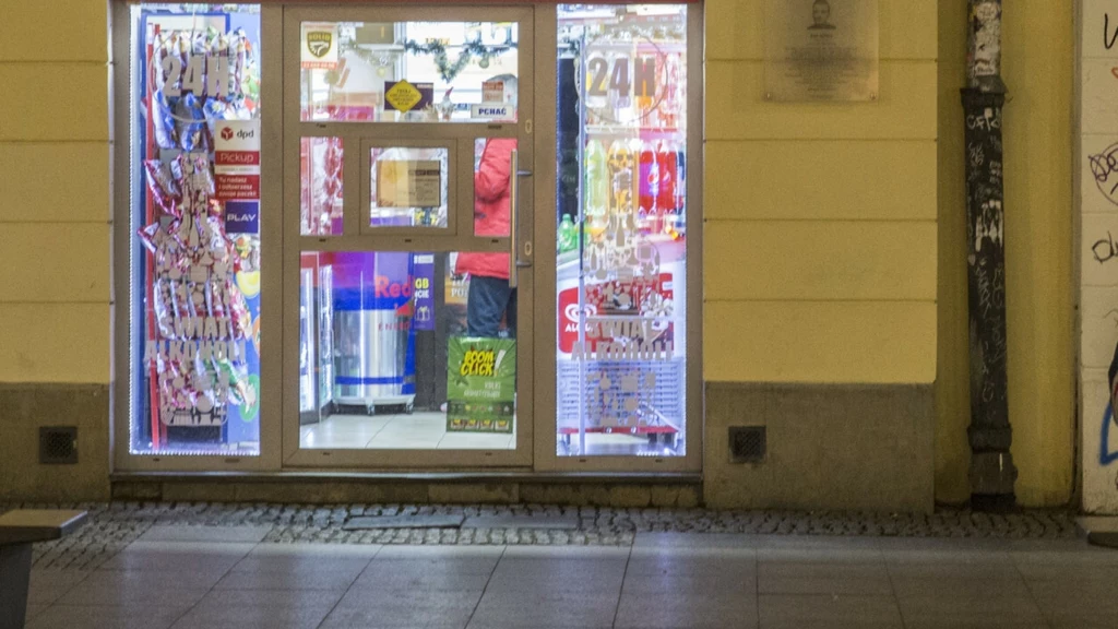 Warszawiacy chcą prowadzenia nocnej prohibicji Warszawiacy chcą prowadzenia nocnej prohibicji