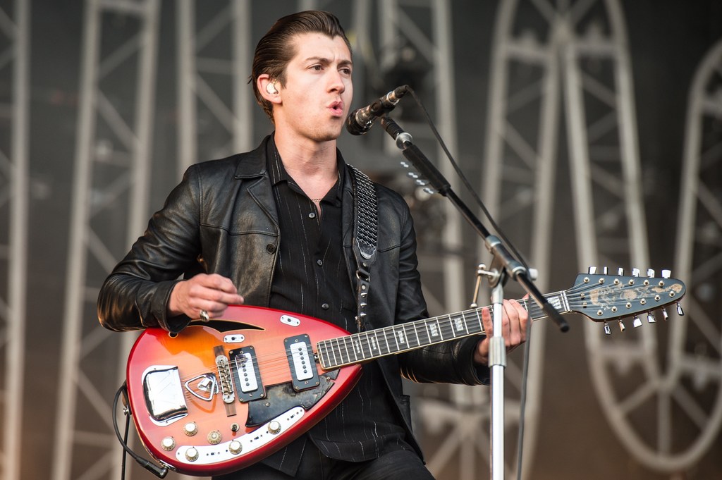 Alex Turner nie lubi swojej sławy, więc próżno szukać go na portalach społecznościowych