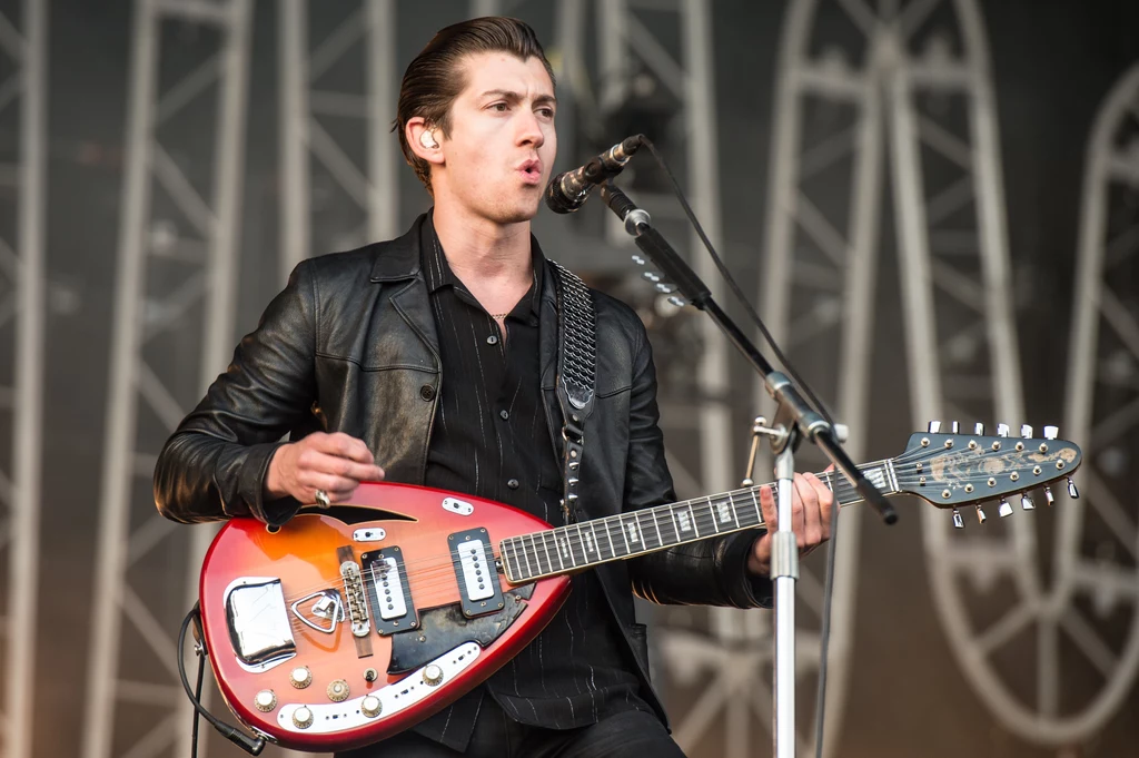 Alex Turner nie lubi swojej sławy, więc próżno szukać go na portalach społecznościowych