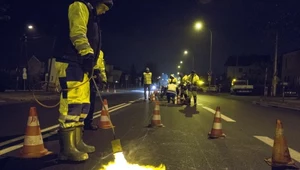 W nocy często wykonywane są roboty drogowe