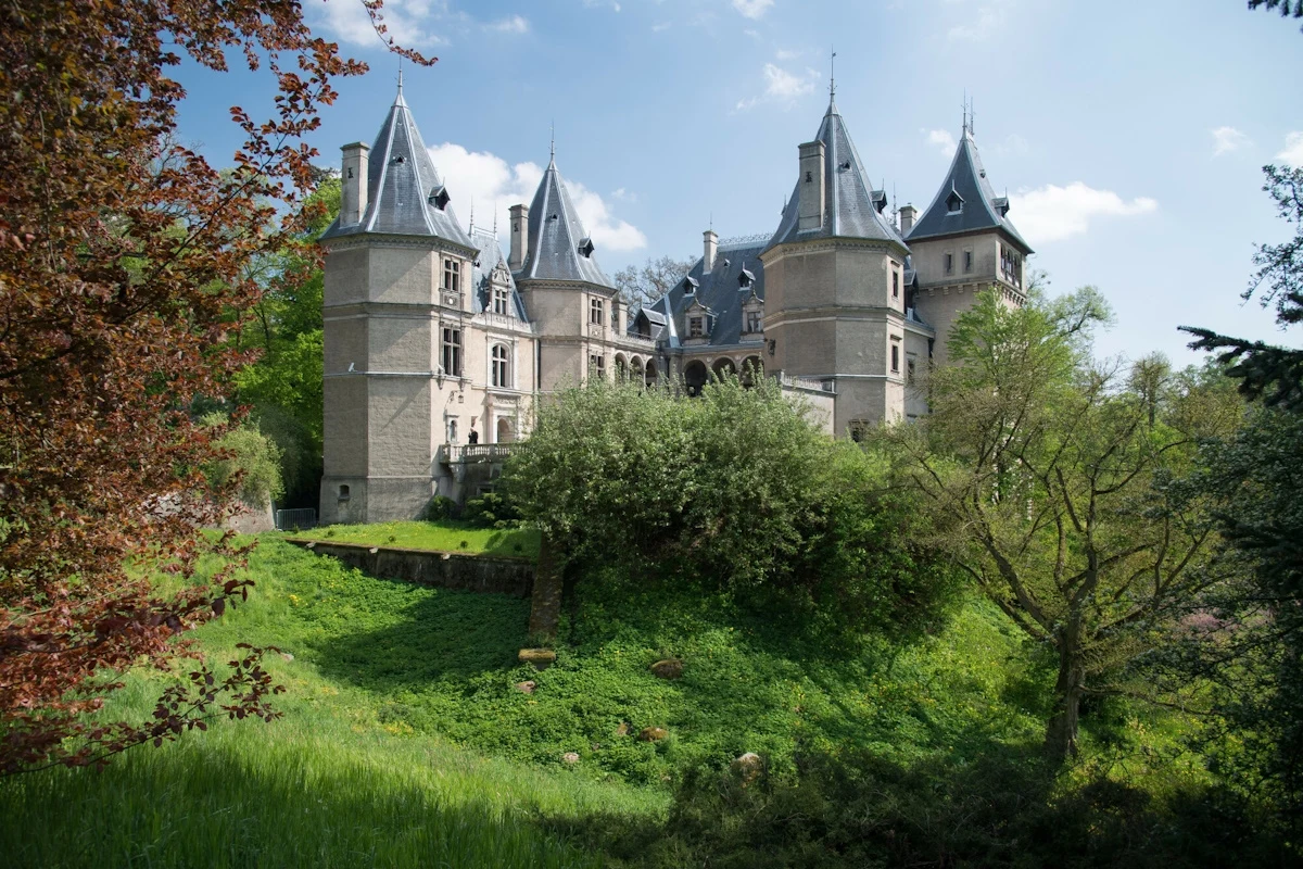 Wyjątkowy zamek, w którym kręcono „Akademię Pana Kleksa” znajduje się tuż pod Kaliszem Wyjątkowy zamek, w którym kręcono „Akademię Pana Kleksa” znajduje się tuż pod Kaliszem