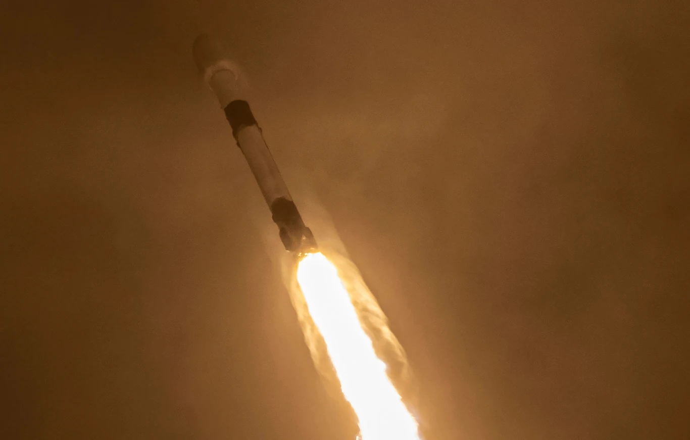  Falcon 9 firmy SpaceX w trakcie startu w styczniu 2024 r.