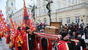 Orszak Trzech Króli przeszedł przez ulice Warszawy w stronę Zamku Królewskiego