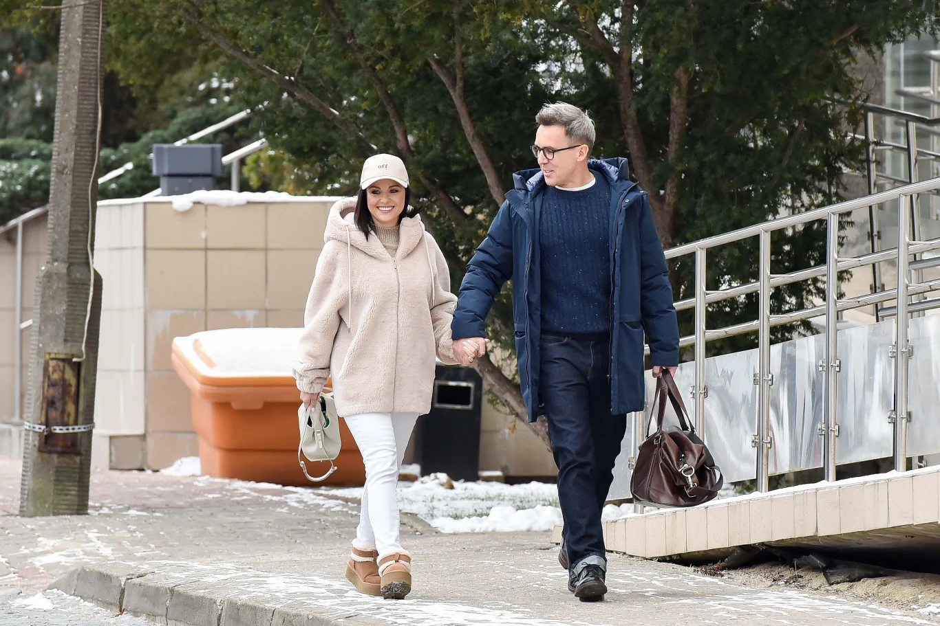 Kasia Cichopek miała na sobie cieplutką, przyjemną w dotyku kurteczkę Kasia Cichopek miała na sobie cieplutką, przyjemną w dotyku kurteczkę