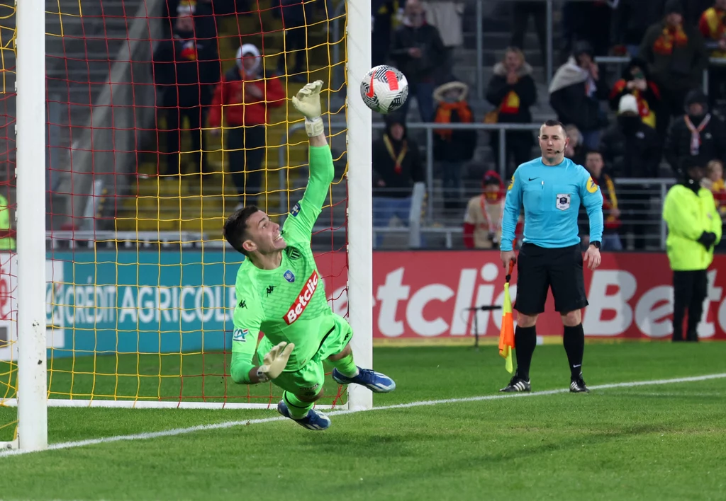 Radosław Majecki w meczu z RC Lens Radosław Majecki w meczu z RC Lens