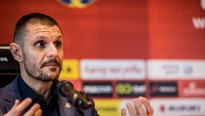 Trener Wisły Kraków od razu natrafił na problem. Próbują go rozwiązać