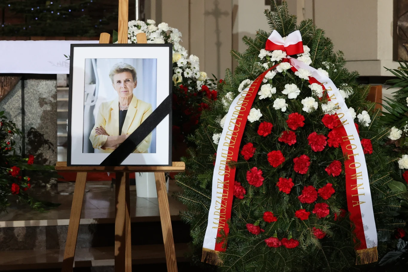 Iwona Śledzńska-Katarasińska zmarła w poniedziałek 1 stycznia. Miała 82 lata Iwona Śledzńska-Katarasińska zmarła w poniedziałek 1 stycznia. Miała 82 lata