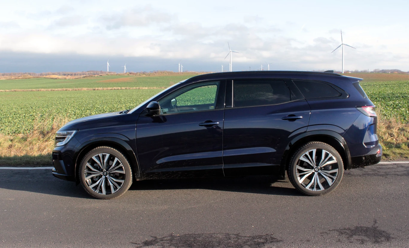 Renault Espace E-Tech full hybrid w wersji iconic