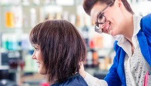 To będzie najmodniejsza długość włosów w 2024 r. Już teraz podbija Instagrama