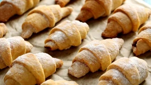 Najlepsze rogaliki do kawy. Szybki i prosty przepis z trzech składników