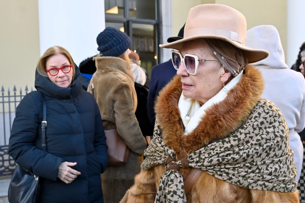 Pogrzeb Izabelli Cywińskiej; Emilia Krakowska i Małgorzata Potocka Pogrzeb Izabelli Cywińskiej; Emilia Krakowska i Małgorzata Potocka