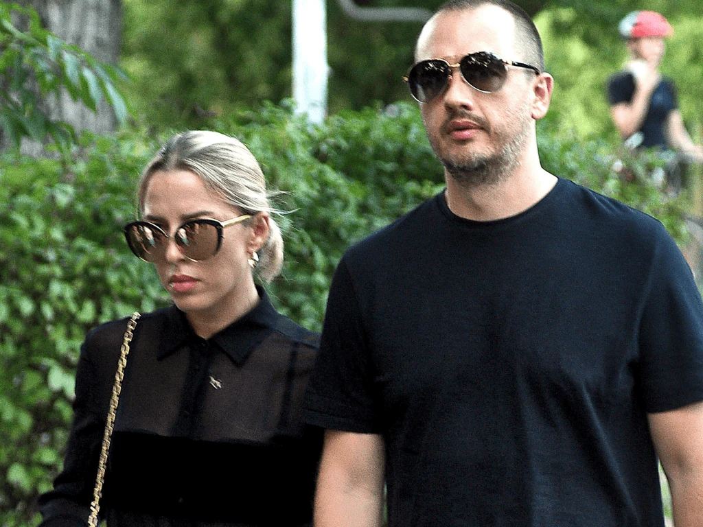 Ewa Chodakowska, Lefteris Kavoukis