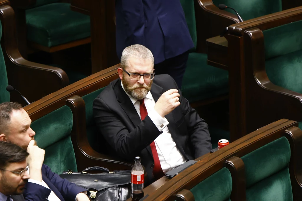 Komisja etyki poselskiej udzieliła nagany Grzegorzowi Braunowi Komisja etyki poselskiej udzieliła nagany Grzegorzowi Braunowi