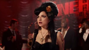 Marisa Abela jako Amy Winehouse w filmie "Back to Black"