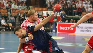 Maciej Gębala w akcji w meczu z Francją