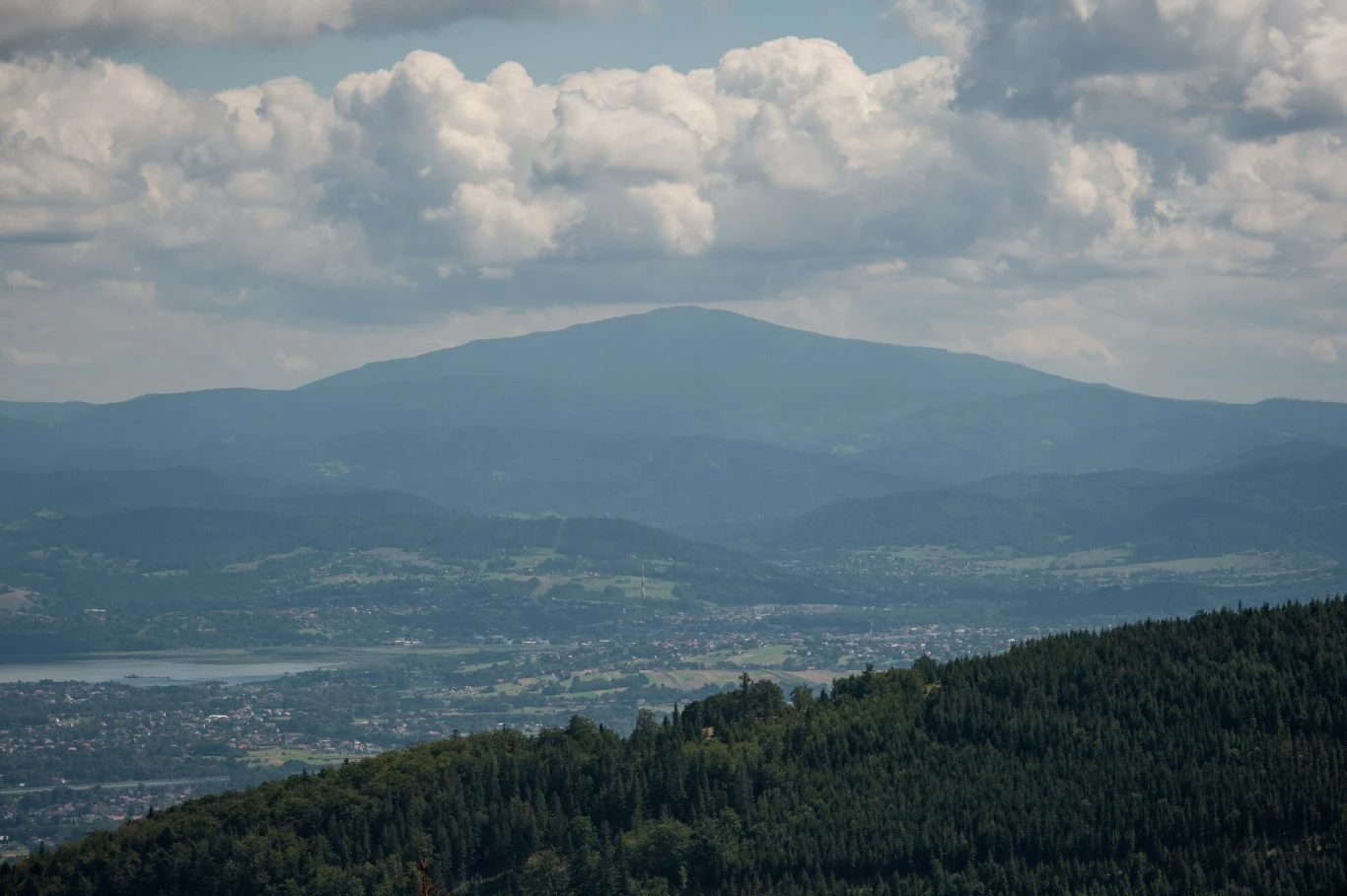 Szyndzielnia to szczyt, który warto odwiedzić w majówkę Szyndzielnia to szczyt, który warto odwiedzić w majówkę