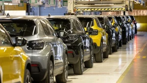Polskę czeka nowe otwarcie związane z elektromobilnością. Dla części branży to duże wyzwanie. Na zdj. fabryka Stellantis w Tychach