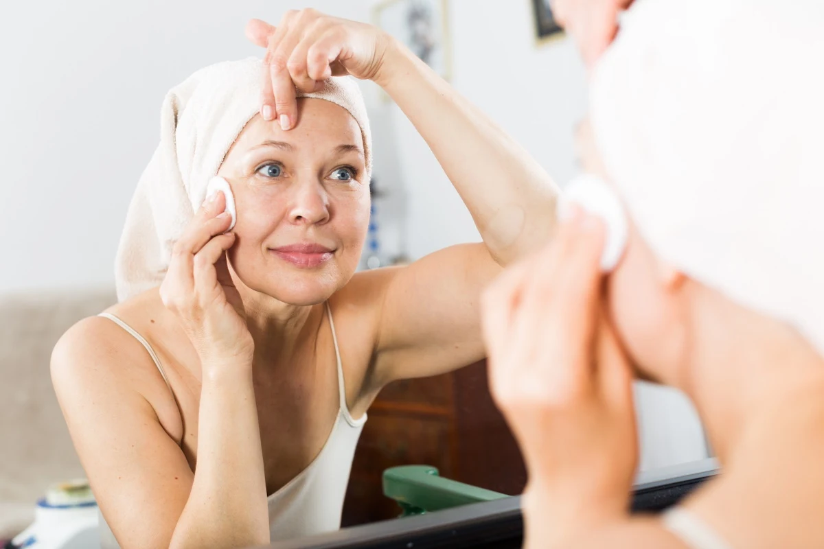 Skóra twarzy wymaga odpowiedniego zadbania i dostarczenia jej niezbędnych składników