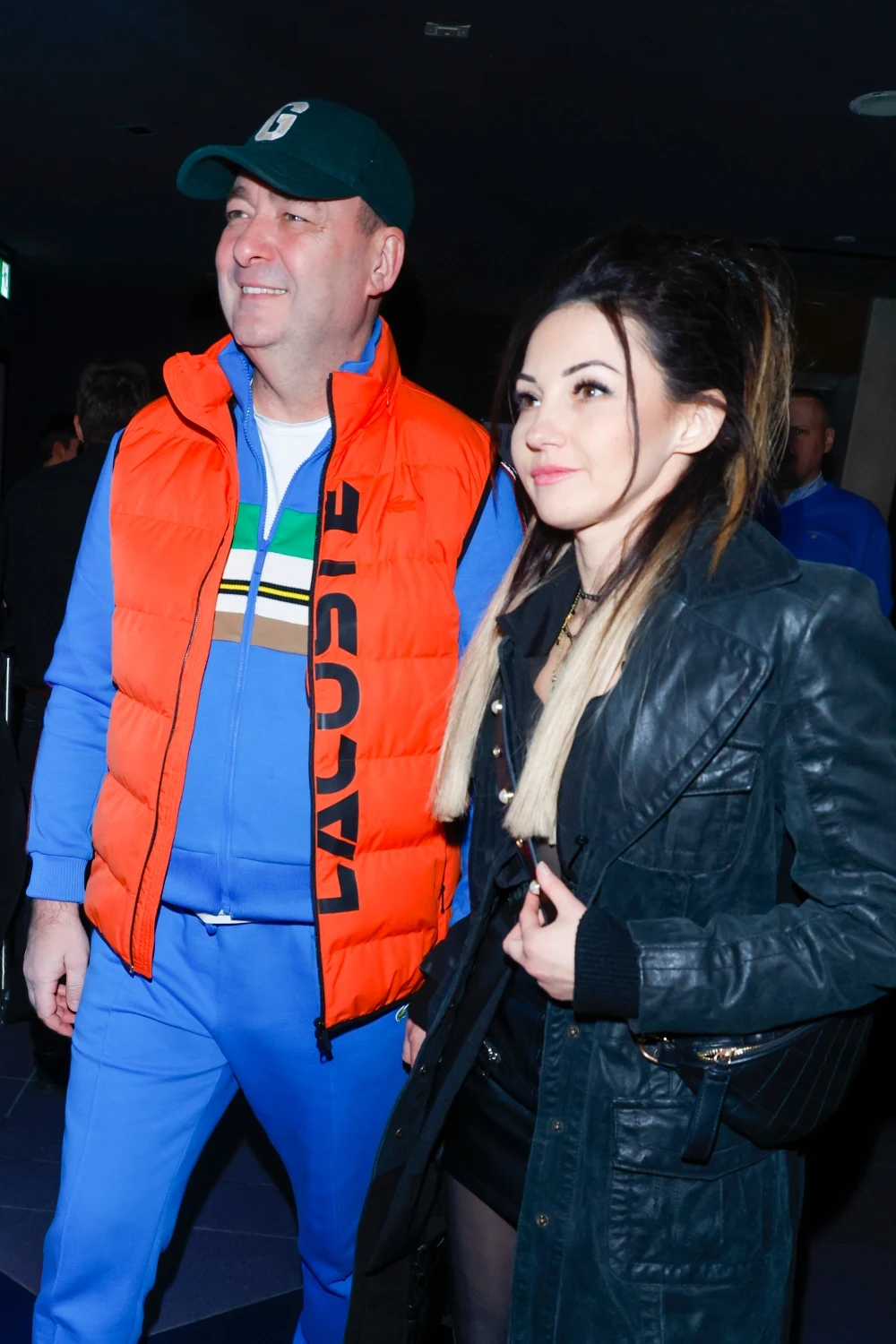 Jacek Rozenek pokazał sie z młodszą partnerką