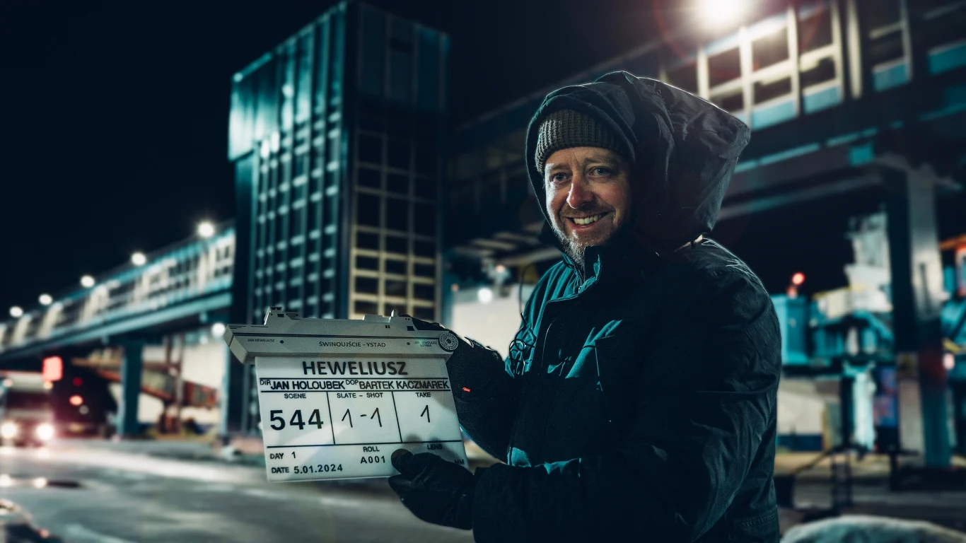 Jan Holoubek na planie serialu "Heweliusz" Jan Holoubek na planie serialu "Heweliusz"