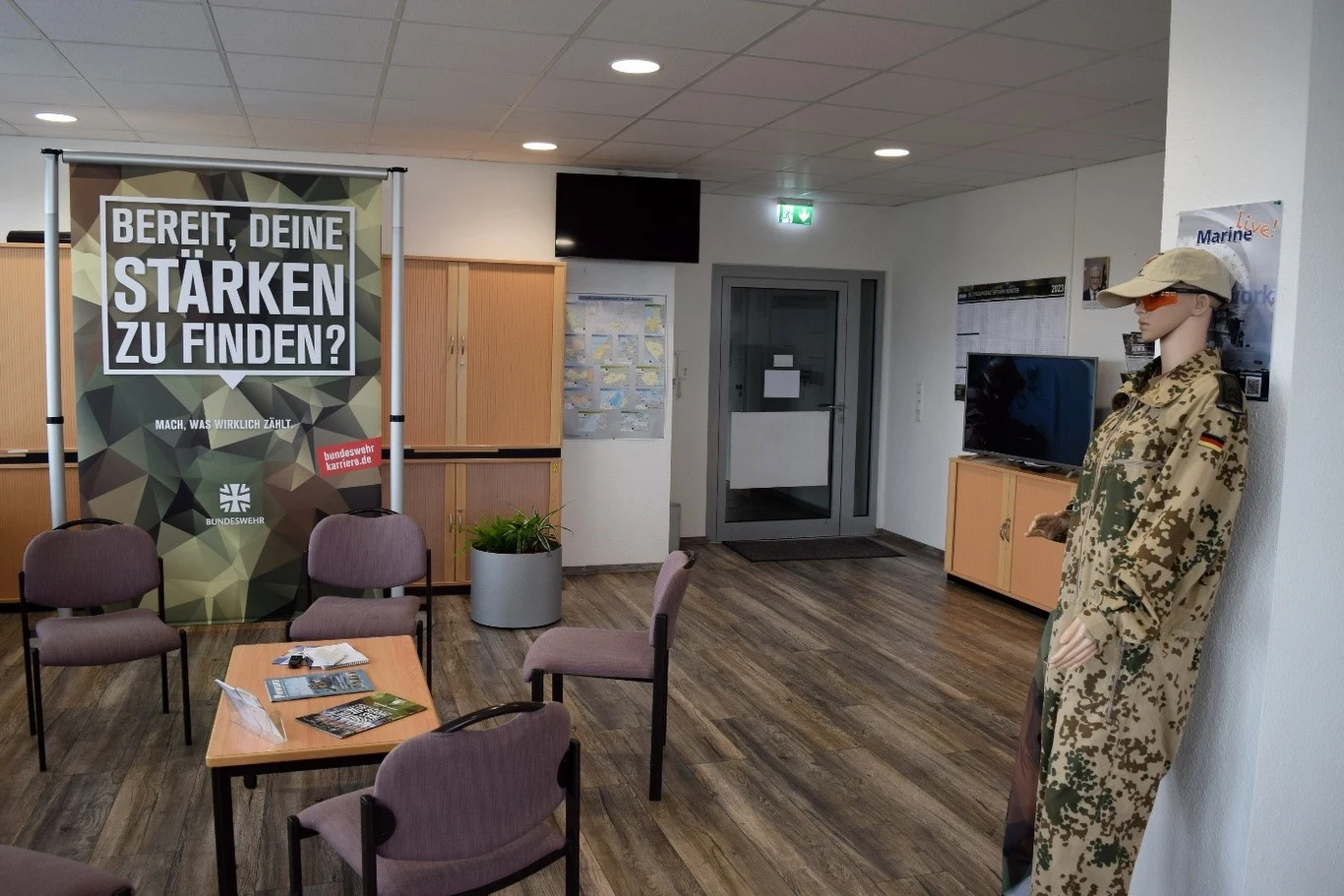 Centra rekrutacyjne Bundeswehry świecą pustkami