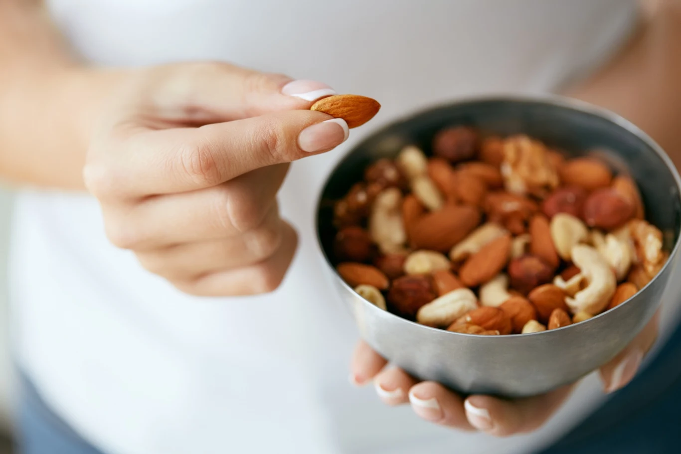 Dieta przeciwgrzybicza to dieta lekkostrawna, bez białej mąki, słodyczy i produktów przetworzonych Dieta przeciwgrzybicza to dieta lekkostrawna, bez białej mąki, słodyczy i produktów przetworzonych