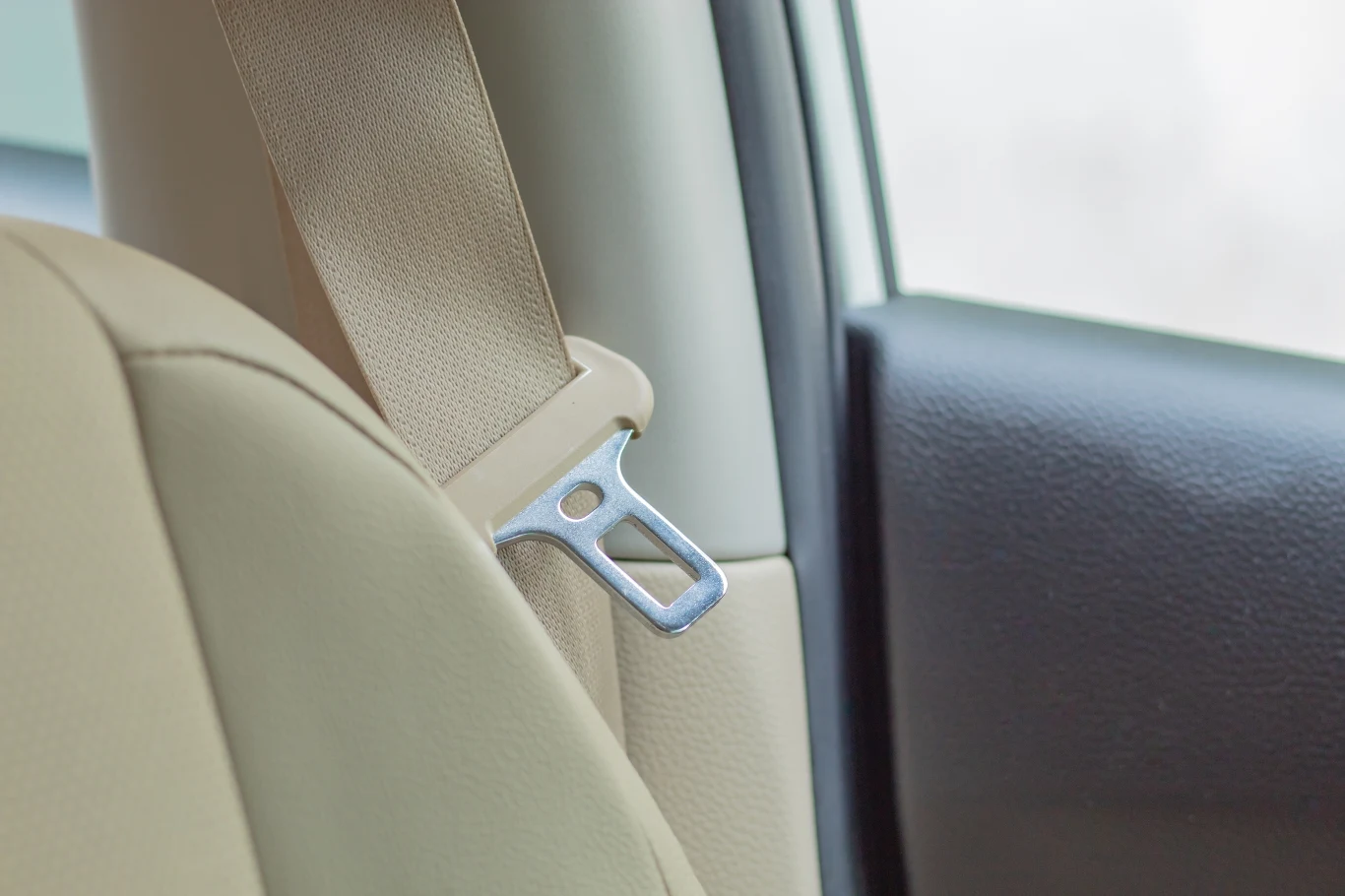 Kto zapłaci mandat, jeśli pasażer nie zapnie pasów bezpieczeństwa? Kto zapłaci mandat, jeśli pasażer nie zapnie pasów bezpieczeństwa?