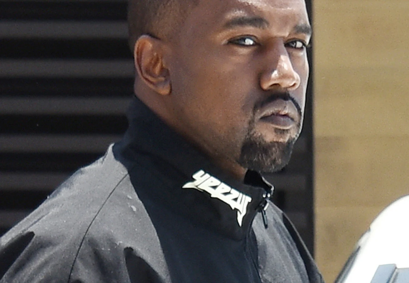Kanye West znany jest ze swoich problemów z prawem na tle obyczajowym Kanye West znany jest ze swoich problemów z prawem na tle obyczajowym
