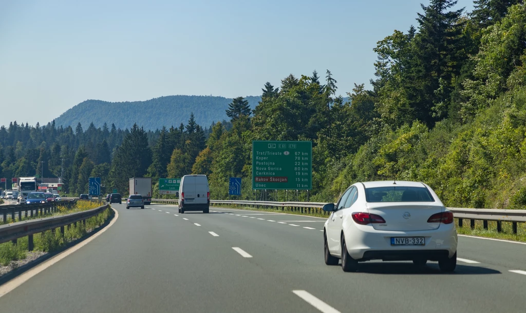 Autostrady i drogi ekspresowe w Słowenii są płatne. Ile kosztują winiety w 2024 roku?