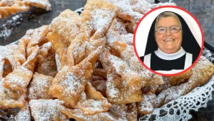 Faworki wyszły za twarde? Wypróbuj przepis siostry Anieli, a będą idealne