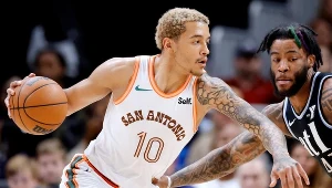 Jeremy Sochan w meczu z Atlanta Hawks