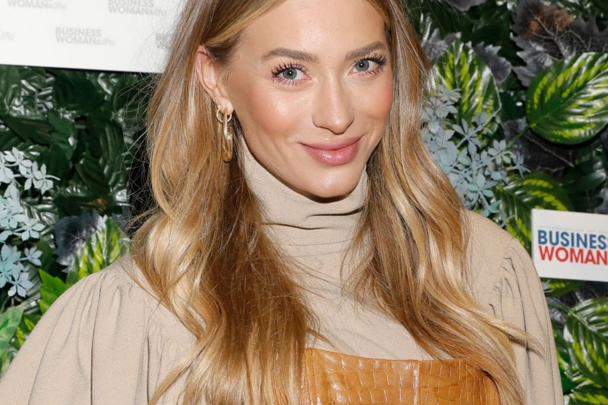 Marcelina Zawadzka zachwyca stylizacją. Ten element to prawdziwy must have sezonu Marcelina Zawadzka zachwyca stylizacją. Ten element to prawdziwy must have sezonu