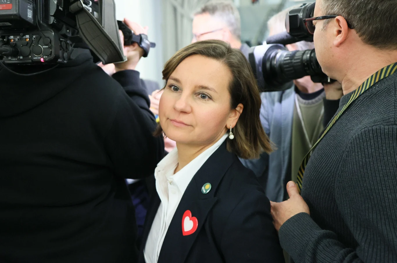 Wiceministra klimatu i środowiska Urszula Zielińska znalazła się w ogniu krytyki po tym, jak wypowiedziała się na temat unijnych celów ograniczania emisji CO2 Wiceministra klimatu i środowiska Urszula Zielińska znalazła się w ogniu krytyki po tym, jak wypowiedziała się na temat unijnych celów ograniczania emisji CO2