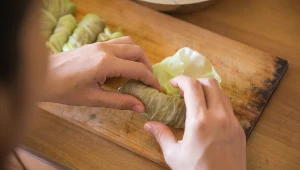 Więcej nie zrobisz gołąbków z białej kapusty. Ta wersja bije inne na głowę 