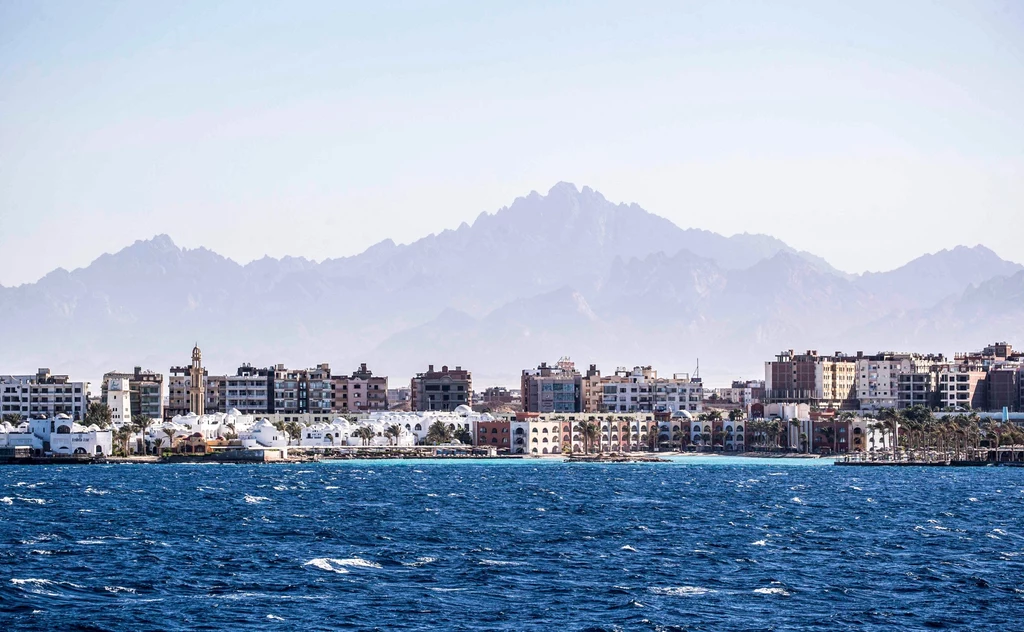 Hurghada jest popularnym kurortem turystycznym Hurghada jest popularnym kurortem turystycznym