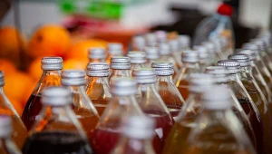 Japoński koncern DyDo Group chce przejąć polskiego producenta soków i wód butelkowanych - firmę Wosana z Andrychowa