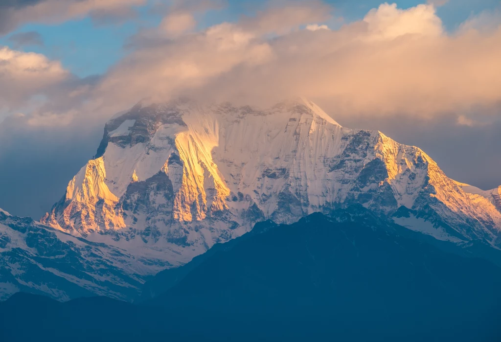 Dhaulagiri z widokiem na wschód słońca ze szczytu Poon Hill