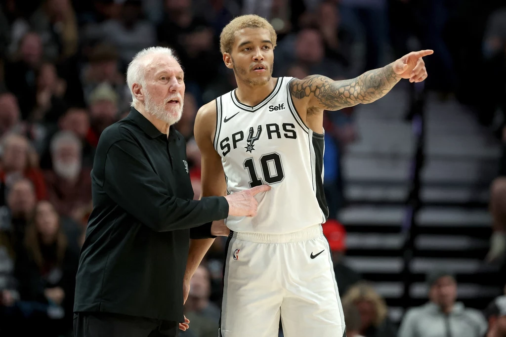 Gregg Popovich i Jeremy Sochan Gregg Popovich i Jeremy Sochan