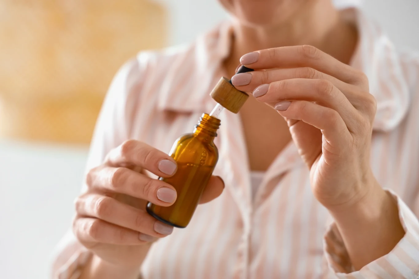 Jaki olejek warto zastosować mając katar?