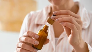 Ten olejek kupisz za kilka złotych. Pomoże rozprawić się z katarem 