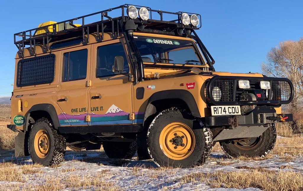 Na sprzedaż został wystawiony wyjątkowy Land Rover Defender.