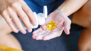 Ile brać witaminy D, by uzupełnić niedobór? Nowe zalecenia