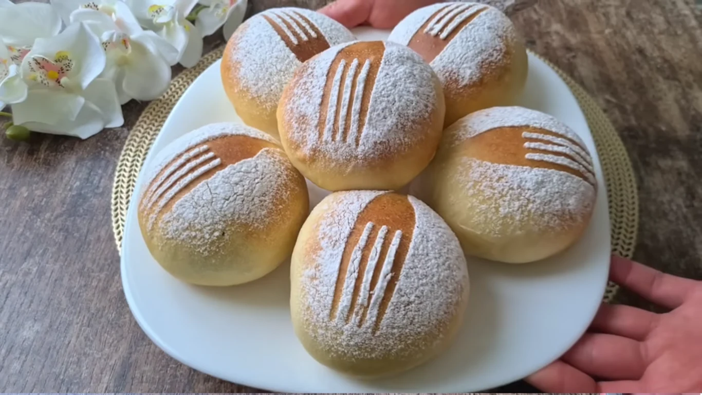 Słodkie bułeczki nie muszą się nudno prezentować/YouTube @ChayhanaVostok