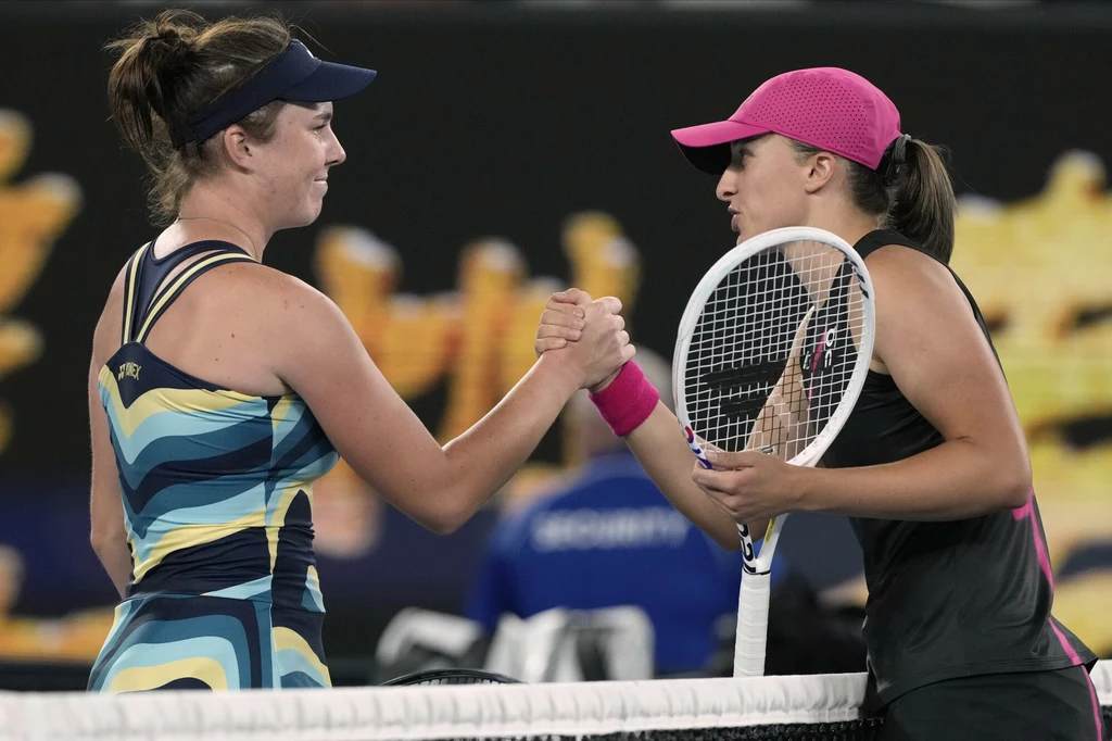 Linda Noskova i Iga Świątek Linda Noskova i Iga Świątek