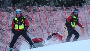 Petra Vlhova na noszach opuszczała stok w Jasnej