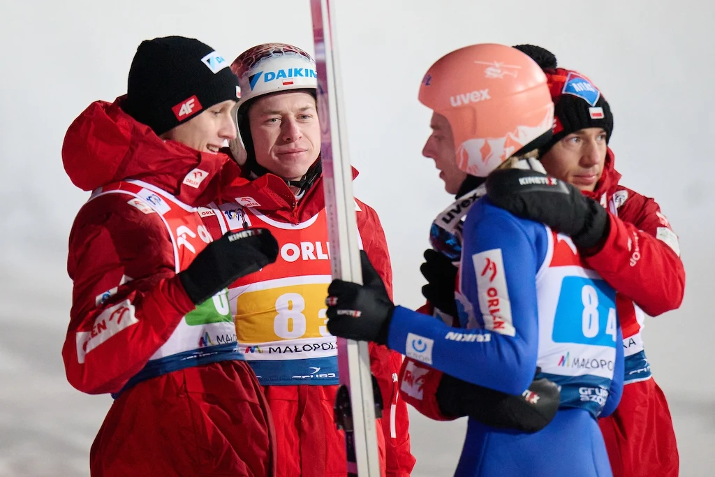 Od lewej: Paweł Wąsek, Aleksander Zniszczoł, Dawid Kubacki i Kamil Stoch