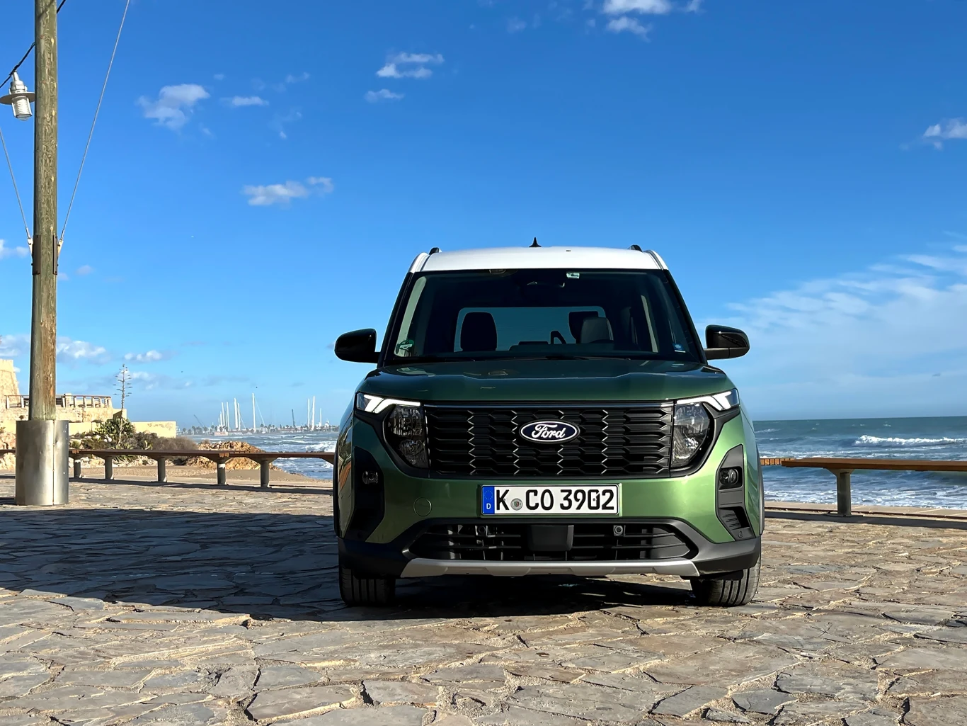 Ford Tourneo Courier w wersji Active wygląda niczym modny SUV 