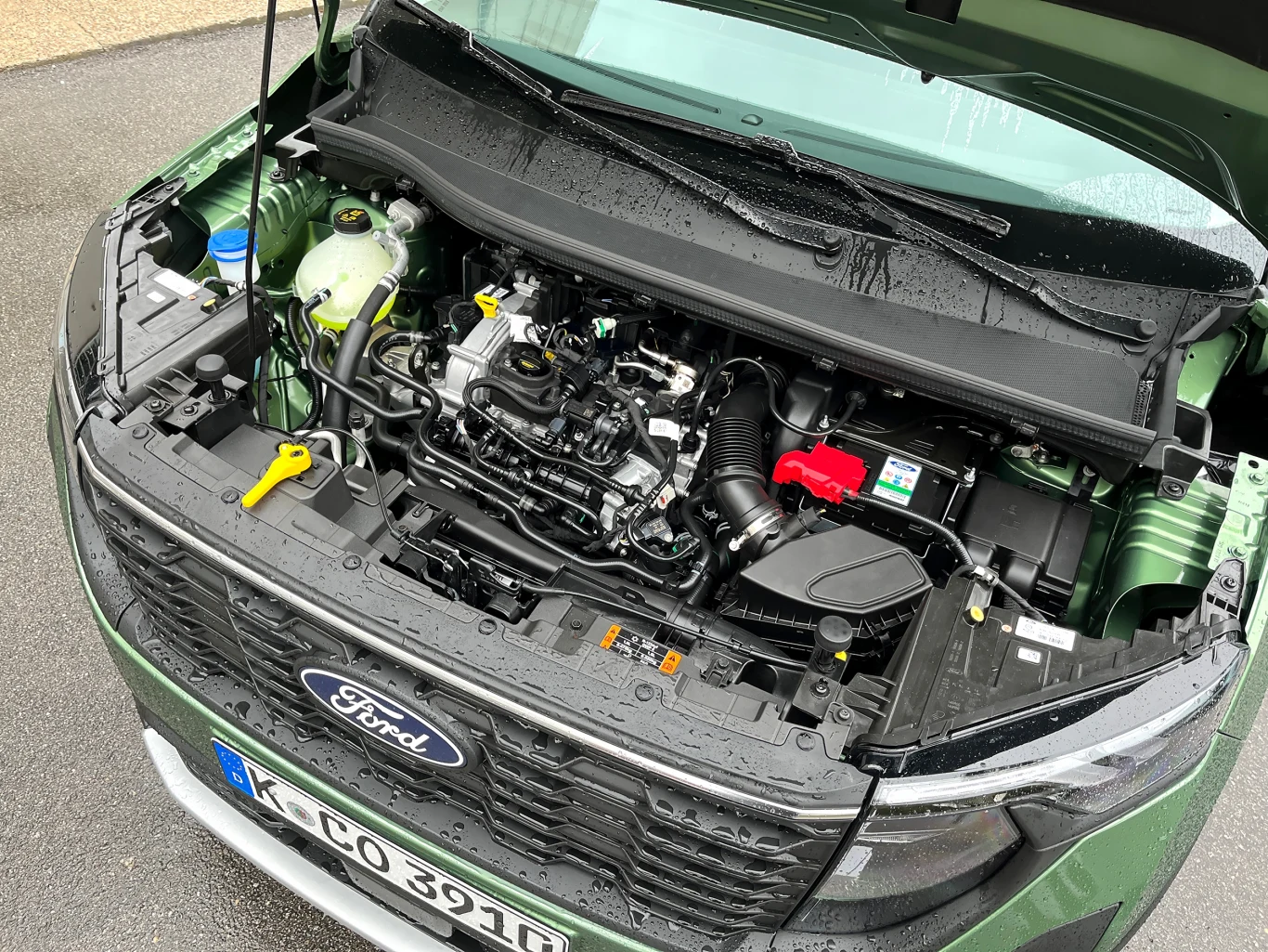 Model Tourneo trafia na rynek z wyłącznie jednym silnikiem benzynowym