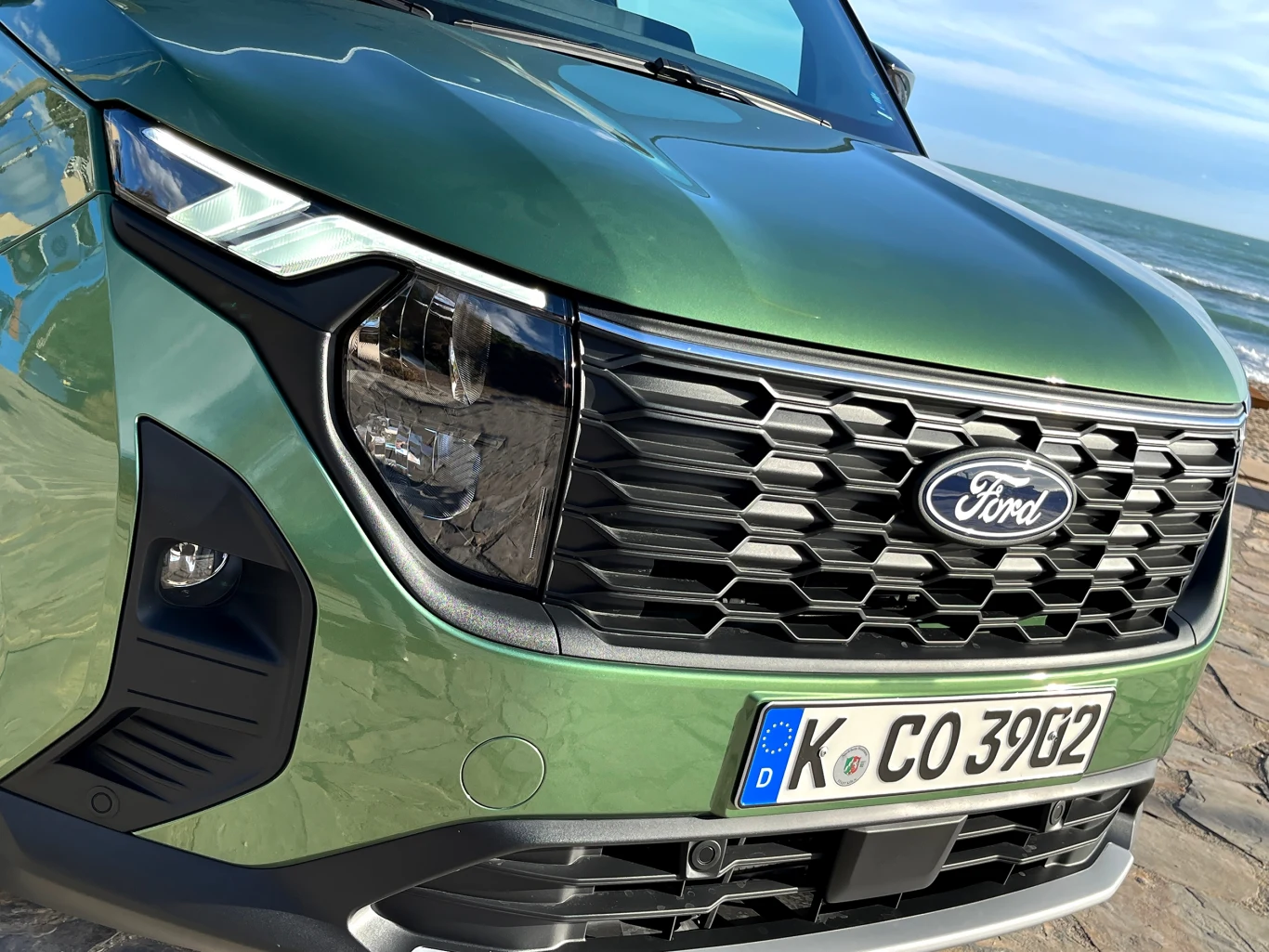  Światła do jazdy dziennej LED to opcja. Ich koszt to 738 złotych 