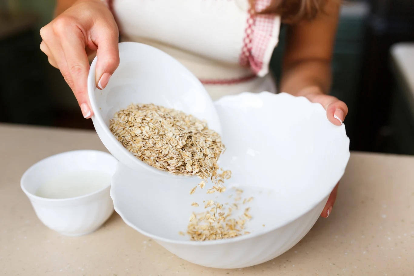  Jeśli opakowanie jest uszkodzone, na ich powierzchniach znajdują się przędze, kokony lub martwe owady takiego produktu nie kupujemy